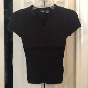 Black ribbed v-neck short sleeved sweater
